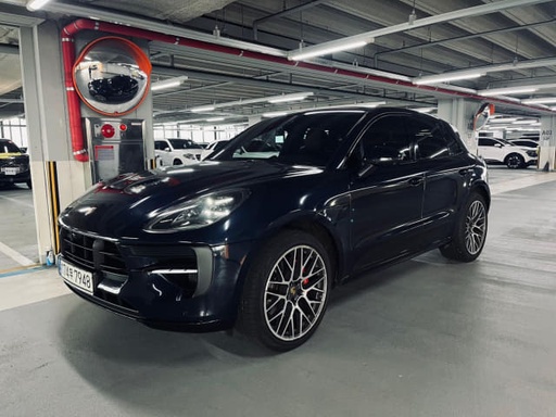 2021 Porsche MACAN