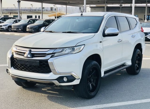 2017 MITSUBISHI Montero