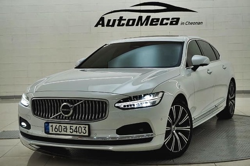 2022 VOLVO S90