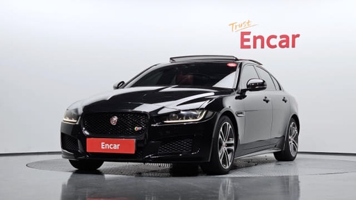 2017 JAGUAR XE