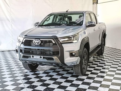 2024 TOYOTA Hilux