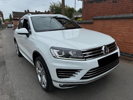 2016 VOLKSWAGEN Touareg