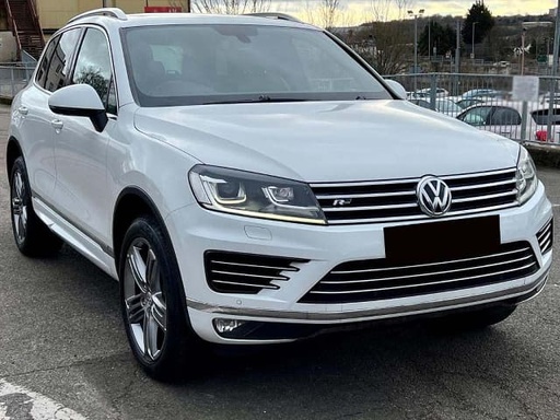 2016 VOLKSWAGEN Touareg