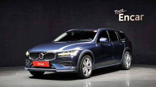 2020 VOLVO V60