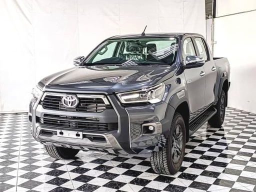 2024 TOYOTA Hilux