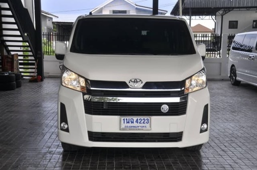 2023 TOYOTA Hiace Commuter