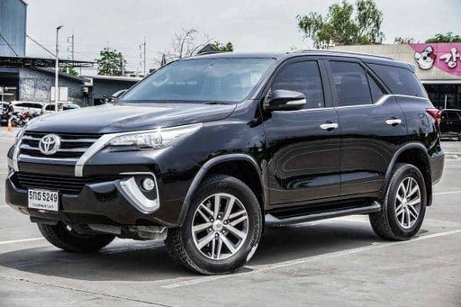 2017 TOYOTA Fortuner