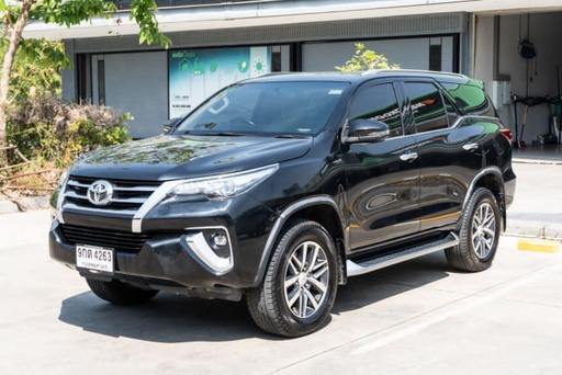 2019 TOYOTA Fortuner