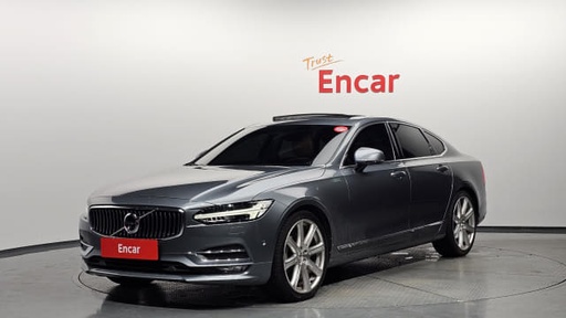 2017 VOLVO S90