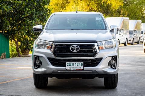 2019 TOYOTA Hilux