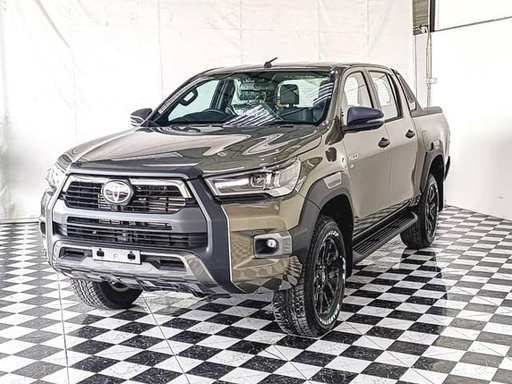 2024 TOYOTA Hilux