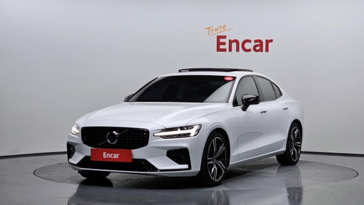 2022 VOLVO S60