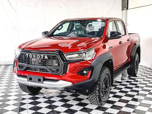 2024 TOYOTA Hilux