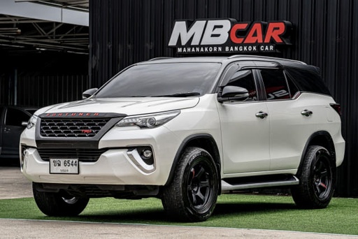 2019 TOYOTA Fortuner