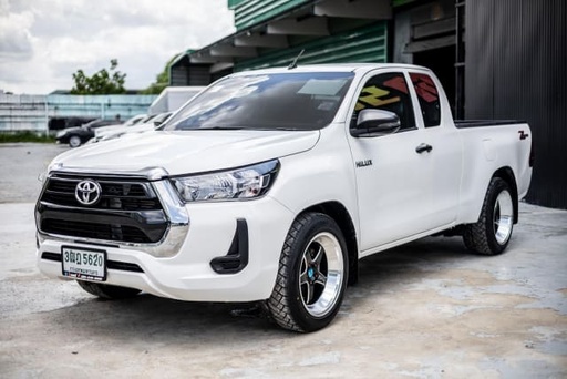 2021 TOYOTA Hilux