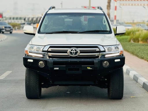 2020 TOYOTA Land Cruiser