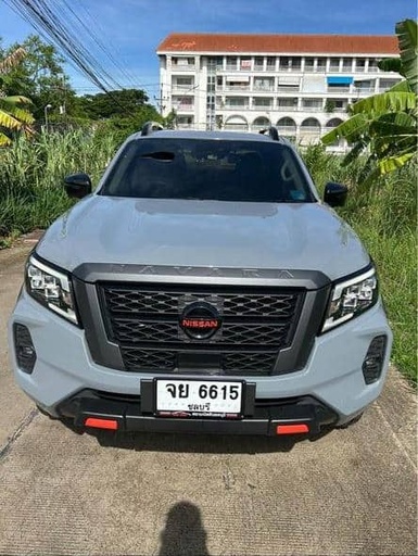 2023 NISSAN Navara