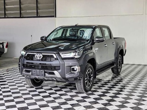 2024 TOYOTA Hilux