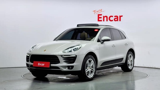 2017 Porsche MACAN, 