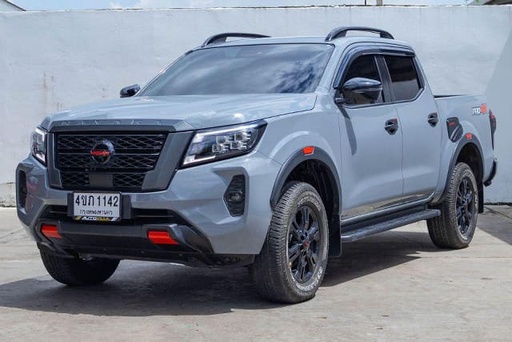 2022 NISSAN Navara