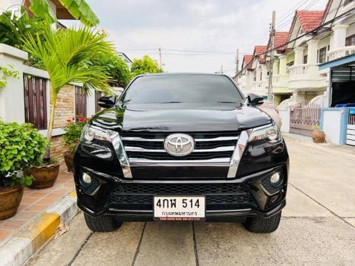 2017 TOYOTA Fortuner