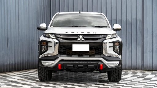 2020 MITSUBISHI Triton