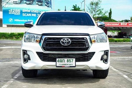 2019 TOYOTA Hilux