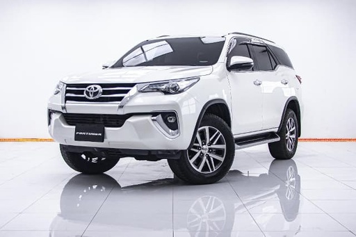 2019 TOYOTA Fortuner