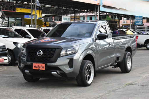 2022 NISSAN Navara