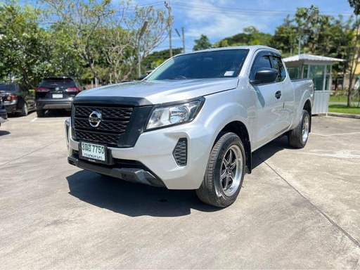 2021 NISSAN Navara