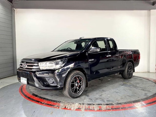 2017 TOYOTA Hilux