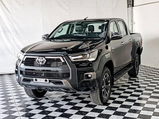 2024 TOYOTA Hilux