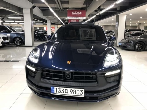 2023 Porsche MACAN