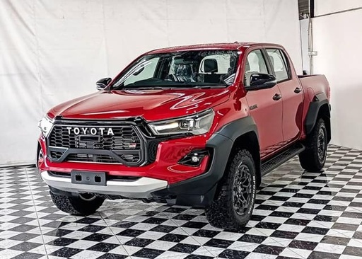 2024 TOYOTA Hilux