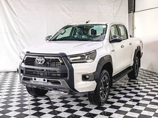 2024 TOYOTA Hilux