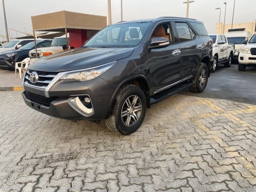 2018 TOYOTA Fortuner