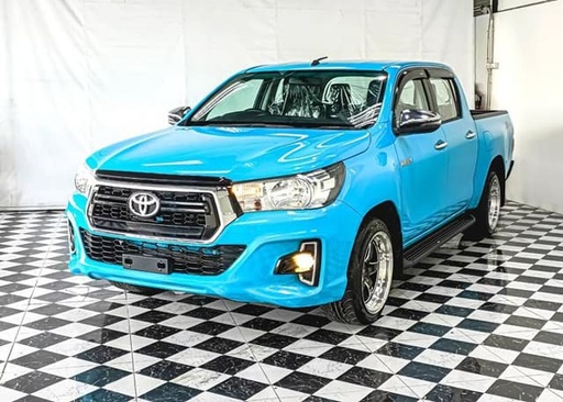 2019 TOYOTA Hilux