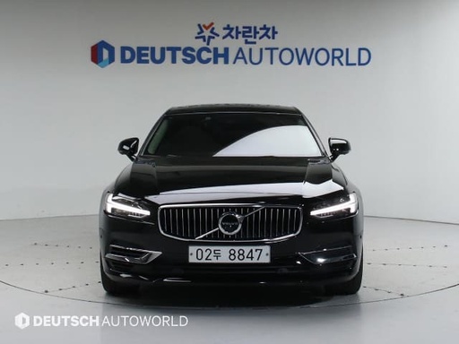 2019 VOLVO S90