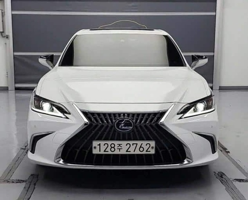 2022 LEXUS ES