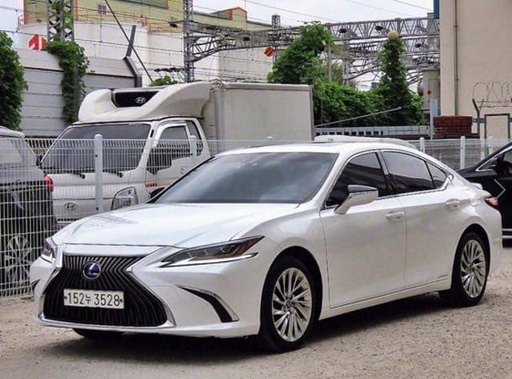 2021 LEXUS ES