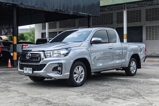 2019 TOYOTA Hilux