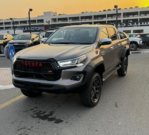 2023 TOYOTA Hilux