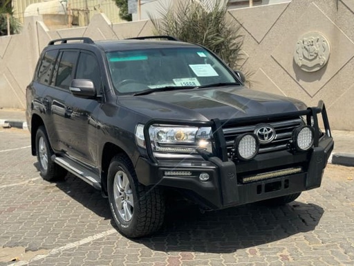 2017 TOYOTA Land Cruiser