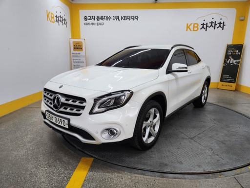 2019 MERCEDES-BENZ GLA-Class