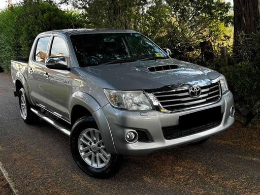 2016 TOYOTA Hilux