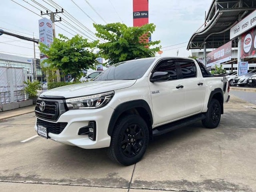 2019 TOYOTA Hilux