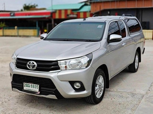 2019 TOYOTA Hilux