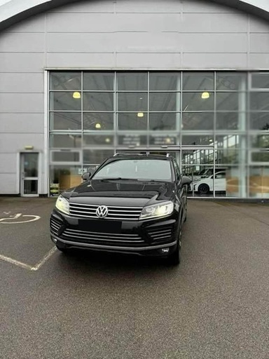 2017 VOLKSWAGEN Touareg