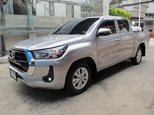 2021 TOYOTA Hilux