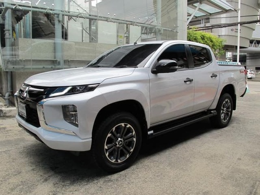 2022 MITSUBISHI Triton